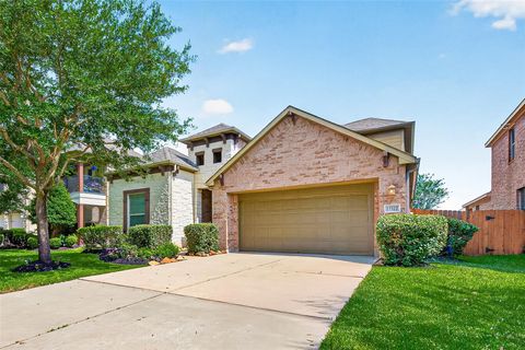 Homes For Sale - 17322 Sauki Lane<br/> Fort Bend County, Richmond, TX 77407