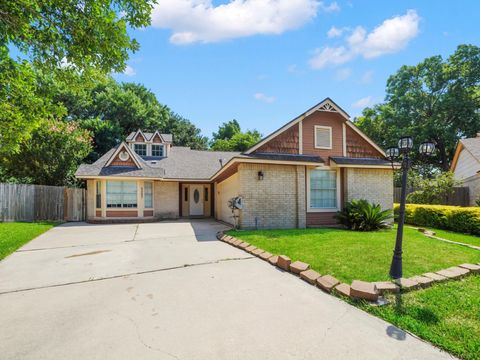 Photo of 3207 S Greenpark Drive, Houston, TX 77082 (MLS # 20751765)