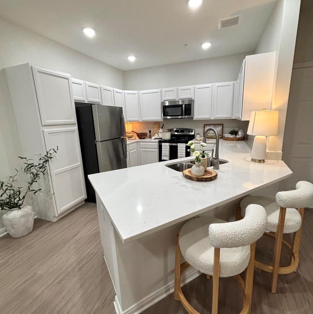 3999 John Sharp Drive 1632