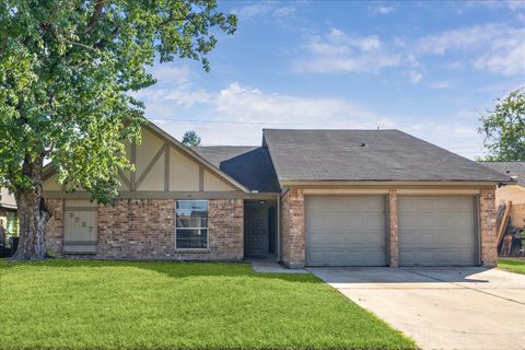 Photo of 5727 Longforest Drive, Houston, TX 77088 (MLS # 58207653) Photo of 5727 Longforest Drive, Houston, TX 77088 (MLS # 58207653)