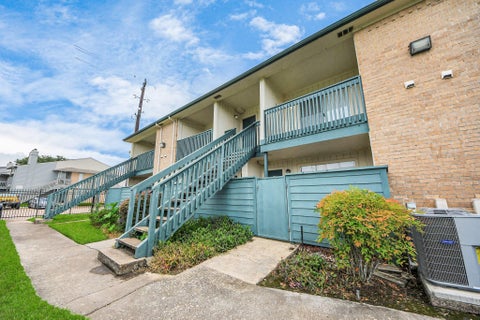 Photo of 250 El Dorado Boulevard #204, Houston, TX 77598 (MLS # 28951502)