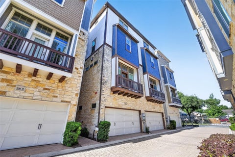 Photo of 816 Yale Street #C, Houston, TX 77007 (MLS # 35366999)