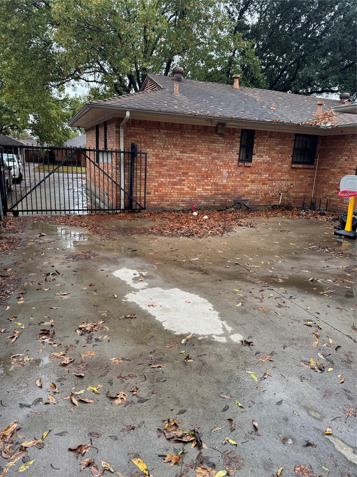 2717 San Marcus Avenue