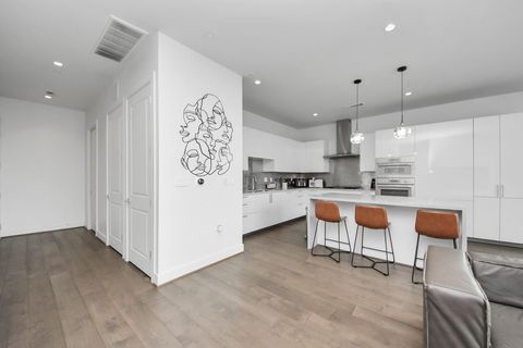 Tiny photo for 4521 San Felipe Street #1904, Houston, TX 77027 (MLS # 59474433)