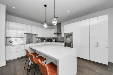 Tiny photo for 4521 San Felipe Street #1904, Houston, TX 77027 (MLS # 59474433)