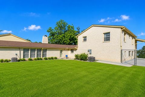 Tiny photo for 235 Lakeview Harbor, Onalaska, TX 77360 (MLS # 32958041)