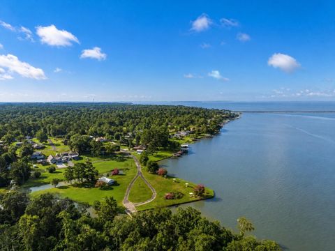 Tiny photo for 235 Lakeview Harbor, Onalaska, TX 77360 (MLS # 32958041)