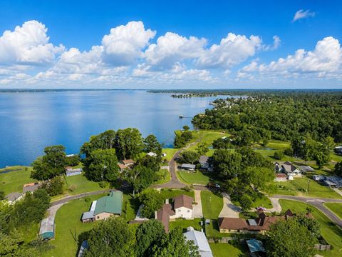 Tiny photo for 235 Lakeview Harbor, Onalaska, TX 77360 (MLS # 32958041)