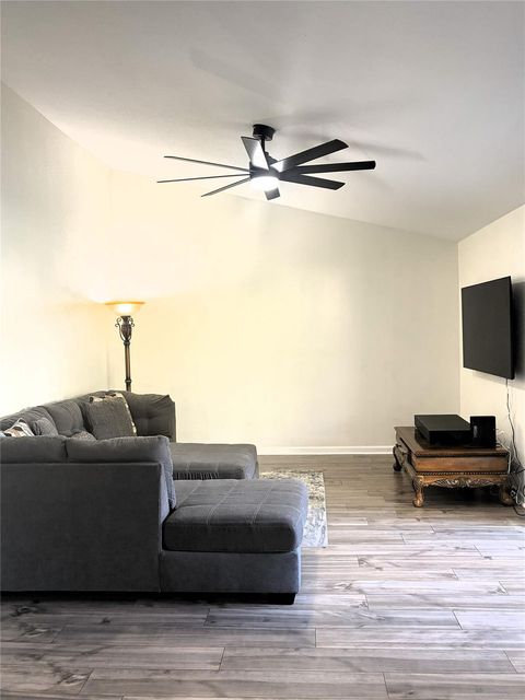 14911 Wunderlich Drive 1012 Houston TX 77069