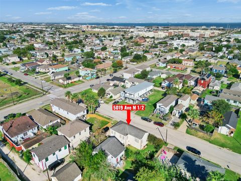 5019 Ave M 1/2 Galveston TX 77551