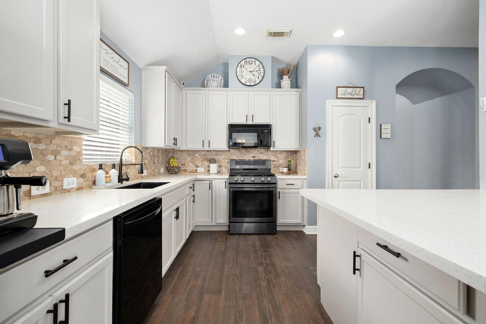 19127 Field Cottage Lane