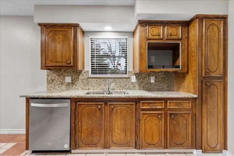 Tiny photo for 537 Keith Avenue, Houston, TX 77504 (MLS # 4731590)