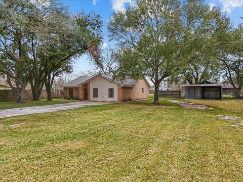 Tiny photo for 537 Keith Avenue, Houston, TX 77504 (MLS # 4731590)