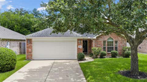 Photo of 1846 Sherwood Forest Circle, League City, TX 77573 (MLS # 90492161)