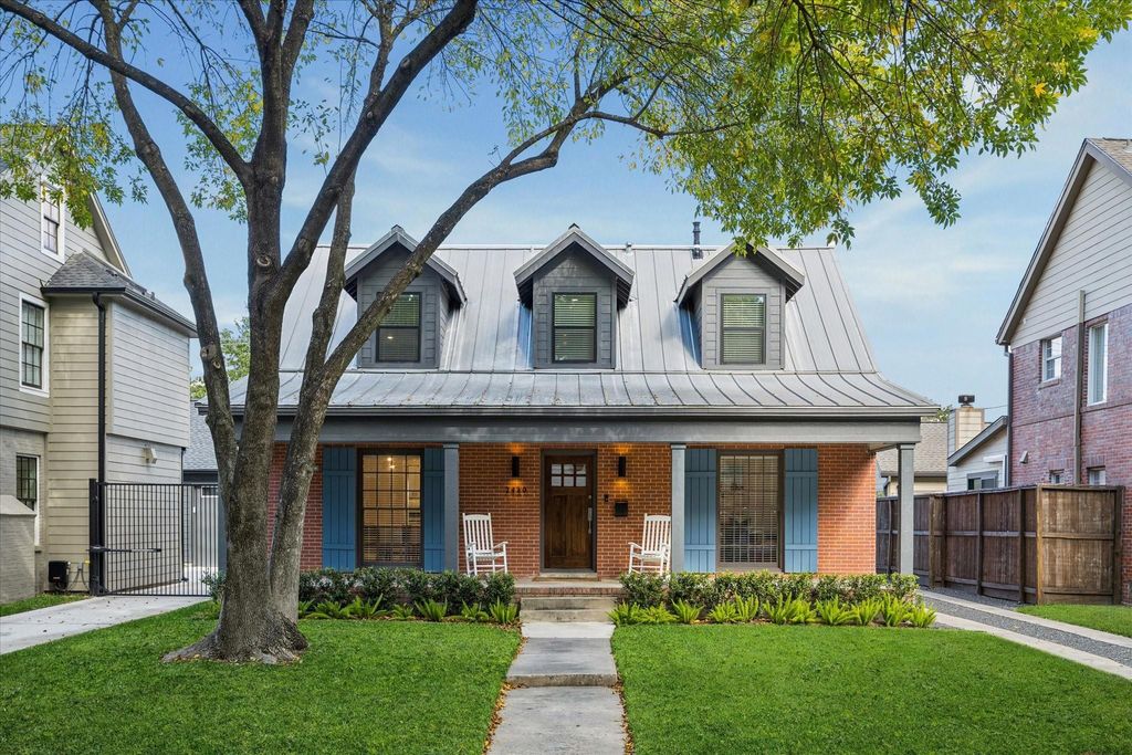 Photo of 2420 Nottingham Street, Houston, TX 77005 (MLS # 19894796)