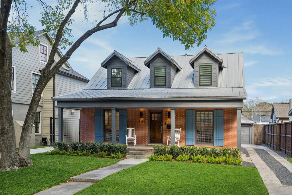 Photo of 2420 Nottingham Street, Houston, TX 77005 (MLS # 19894796)