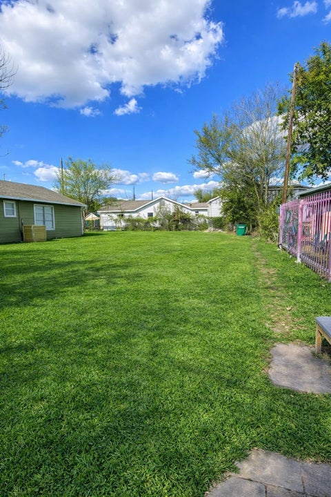 Vacant Land For Sale - 4405 Canal Street<br/> Houston, TX 77011