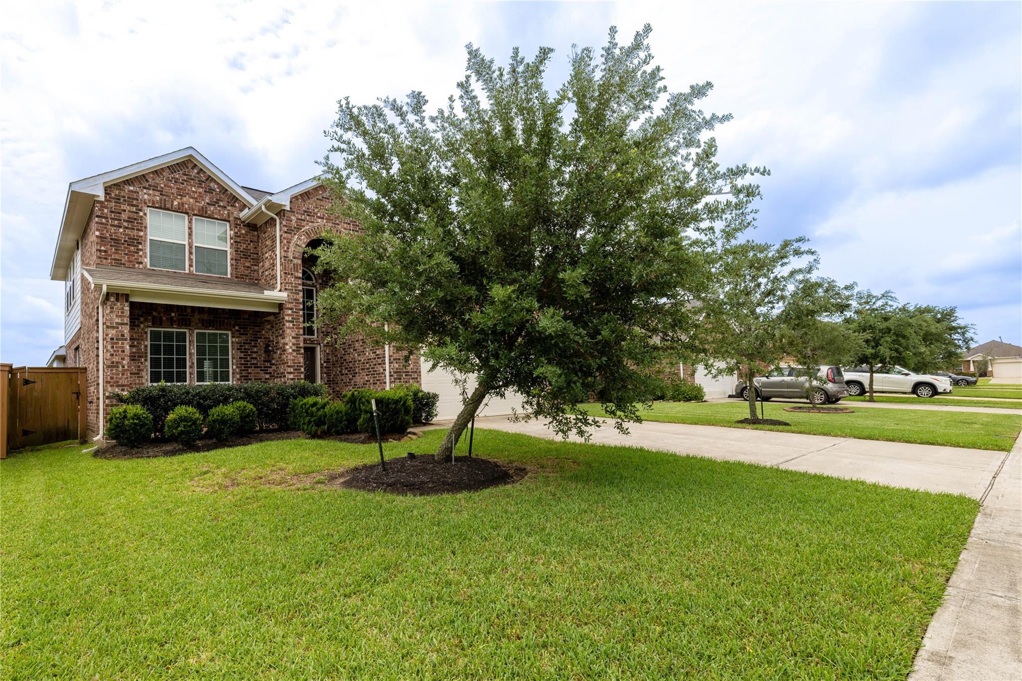 2318 N Red Slate Drive