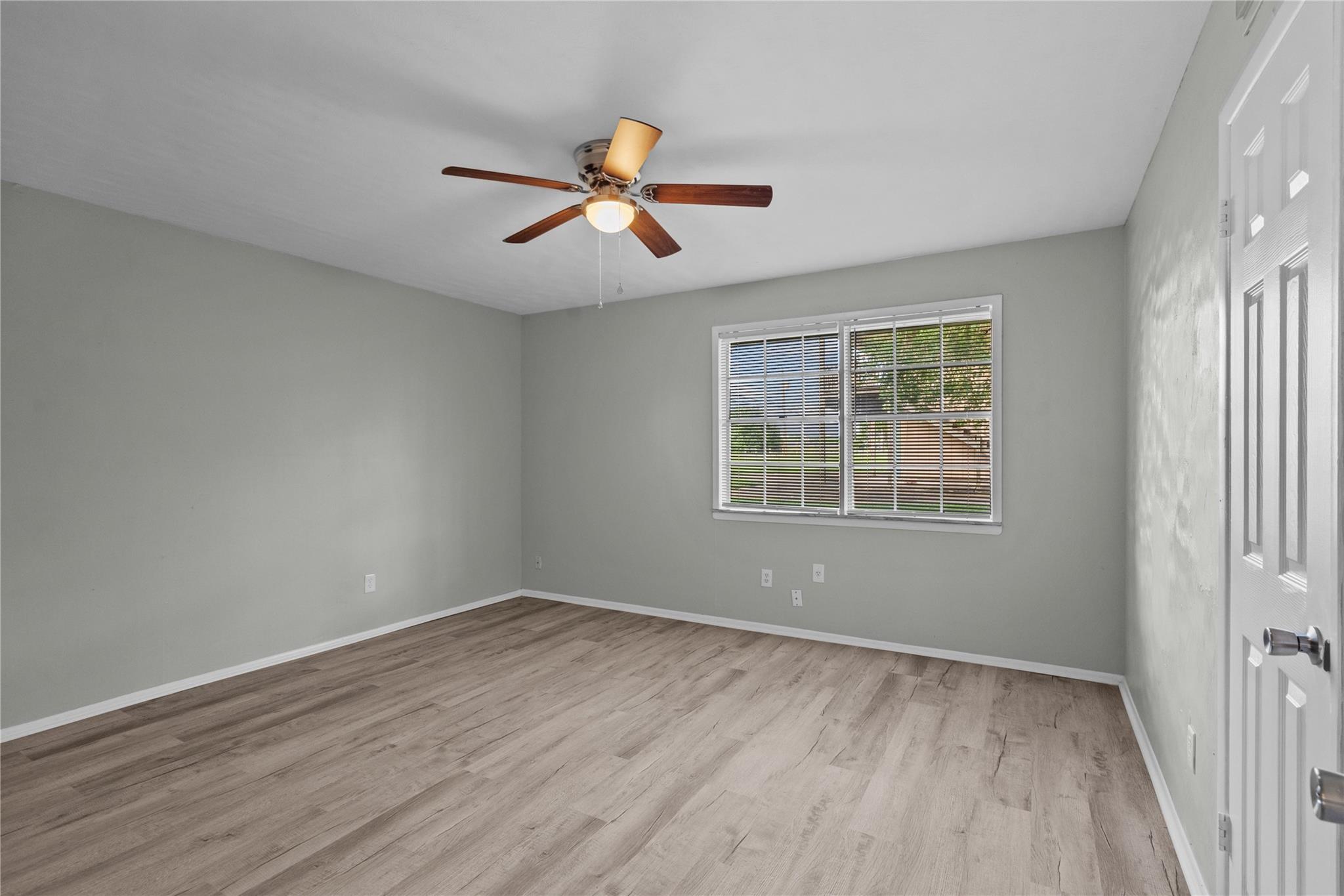 2729 Main Street 3