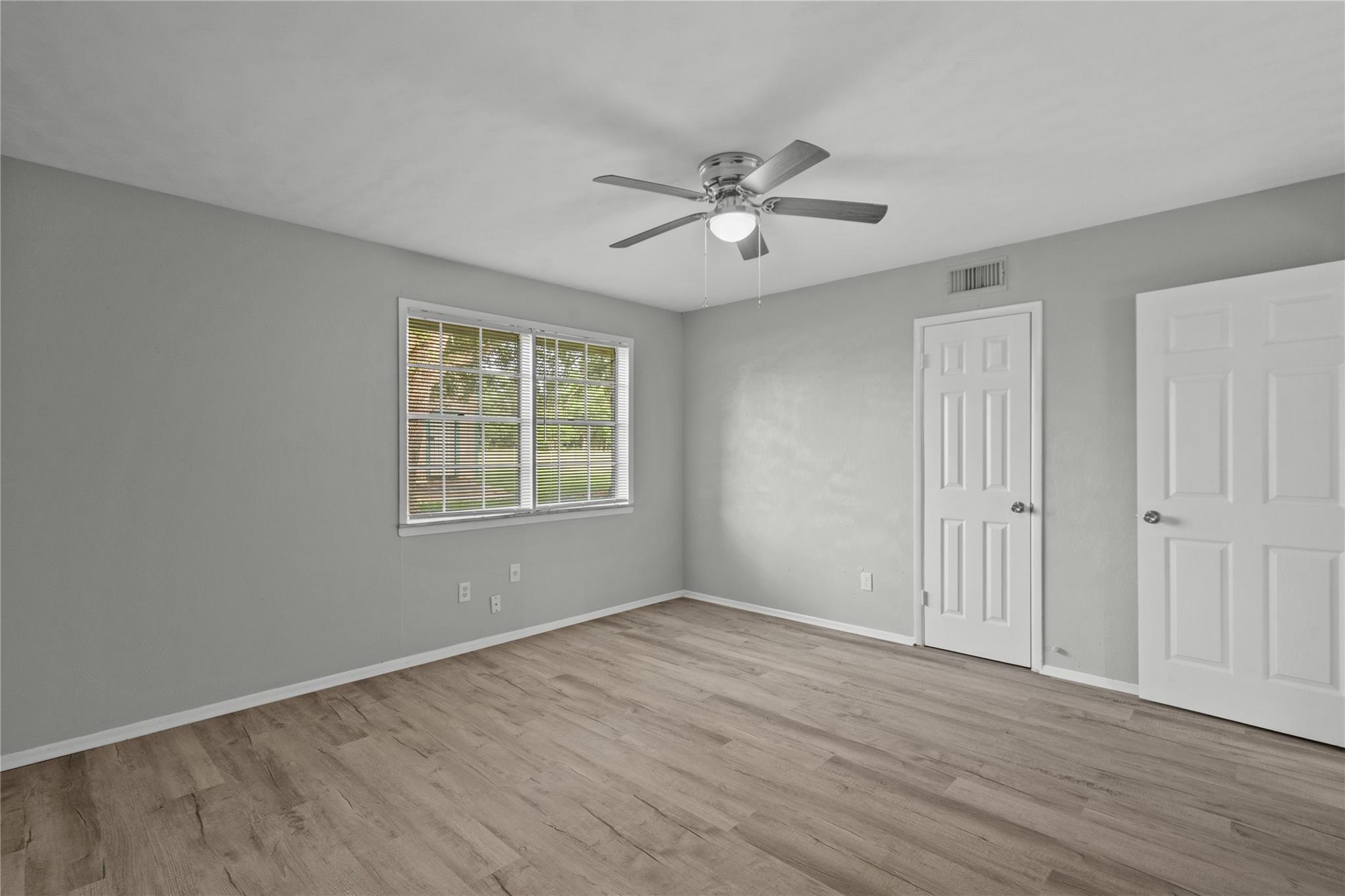 2729 Main Street 3