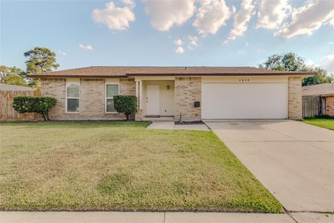 Photo of 5822 Evening Shadows Lane, Spring, TX 77373 (MLS # 75152714) Photo of 5822 Evening Shadows Lane, Spring, TX 77373 (MLS # 75152714)