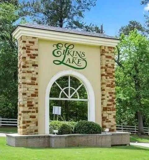 Photo of 1933 Rollingwood Dr Dr, Huntsville, TX 77340 (MLS # 83492199)