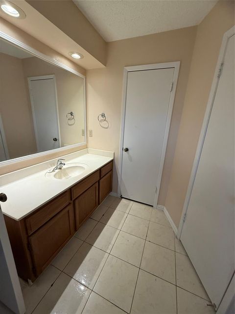 Photo of 4027 Summit Valley Drive, Houston, TX 77082 (MLS # 29259024)