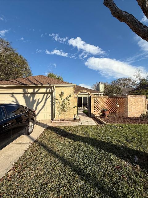 Photo of 4027 Summit Valley Drive, Houston, TX 77082 (MLS # 29259024)