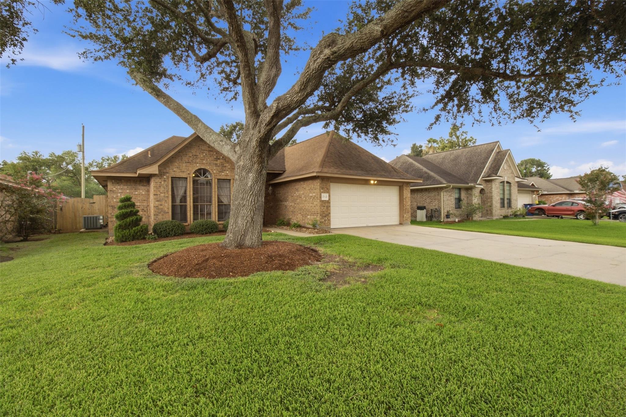 712 Manor Drive