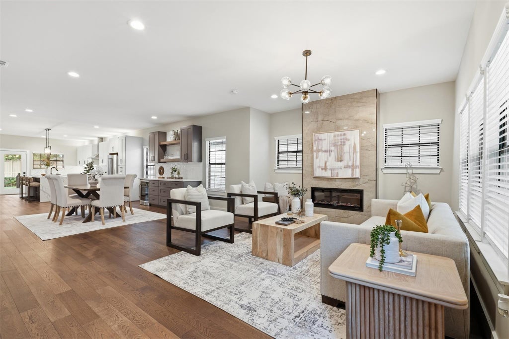 Photo of 2109 Sul Ross Street, Houston, TX 77098 (MLS # 45267248)