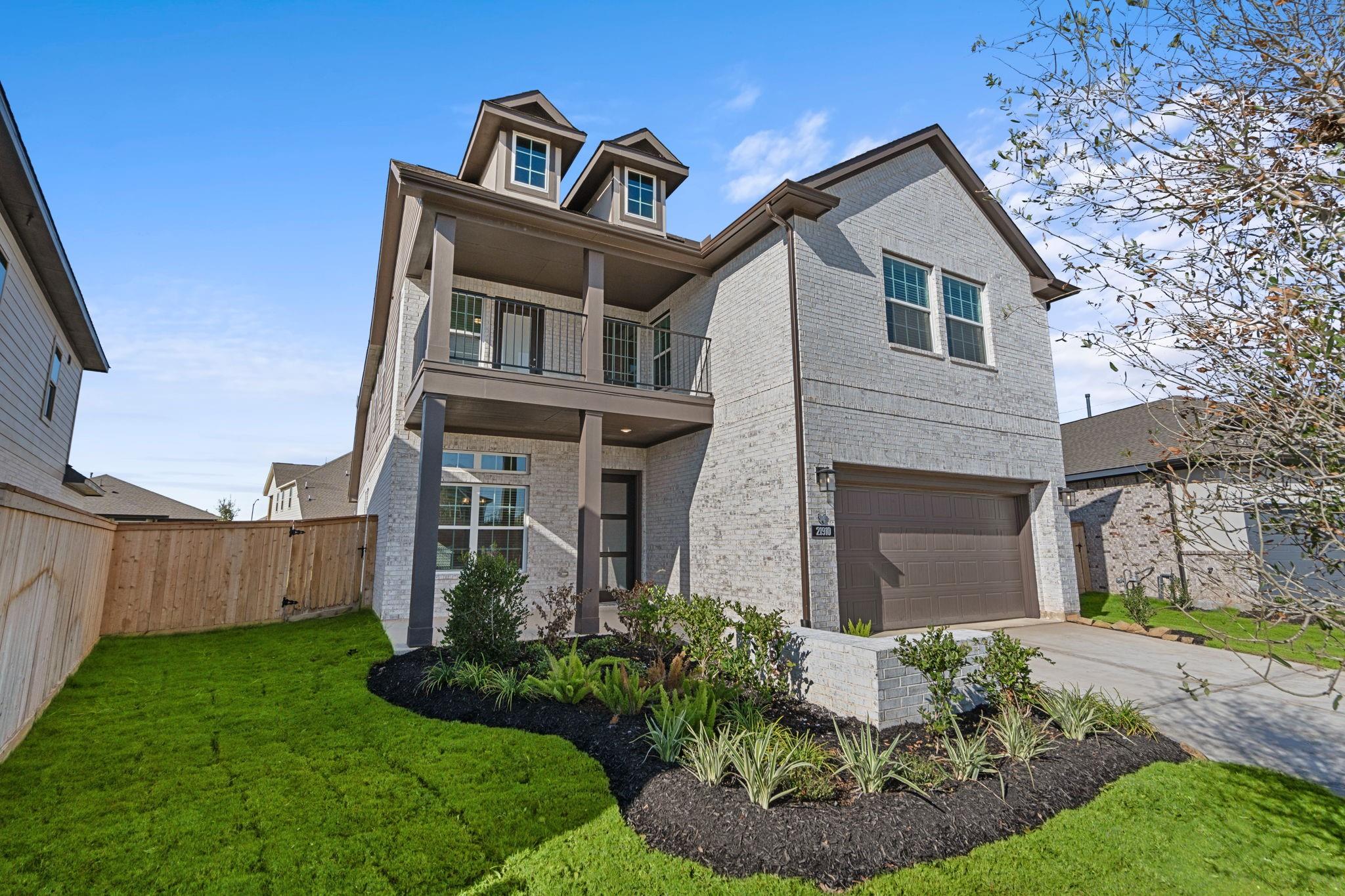 21910 Woodland Hawthorn Lane