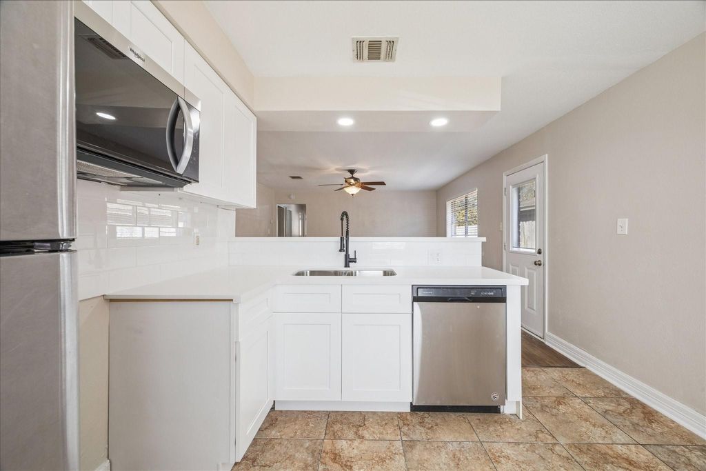 Photo of 1808 Wren Drive, League City, TX 77573 (MLS # 29951346)