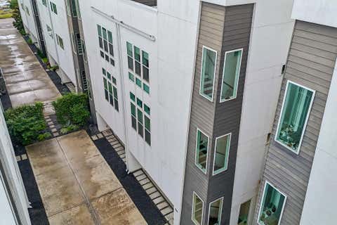 Photo of 1166 W 19th Street, Houston, TX 77008 (MLS # 64721600)