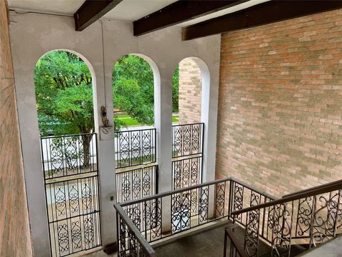 Condo For Sale - 2516 Commonwealth Street #102<br/> Harris County, Houston, TX 77006