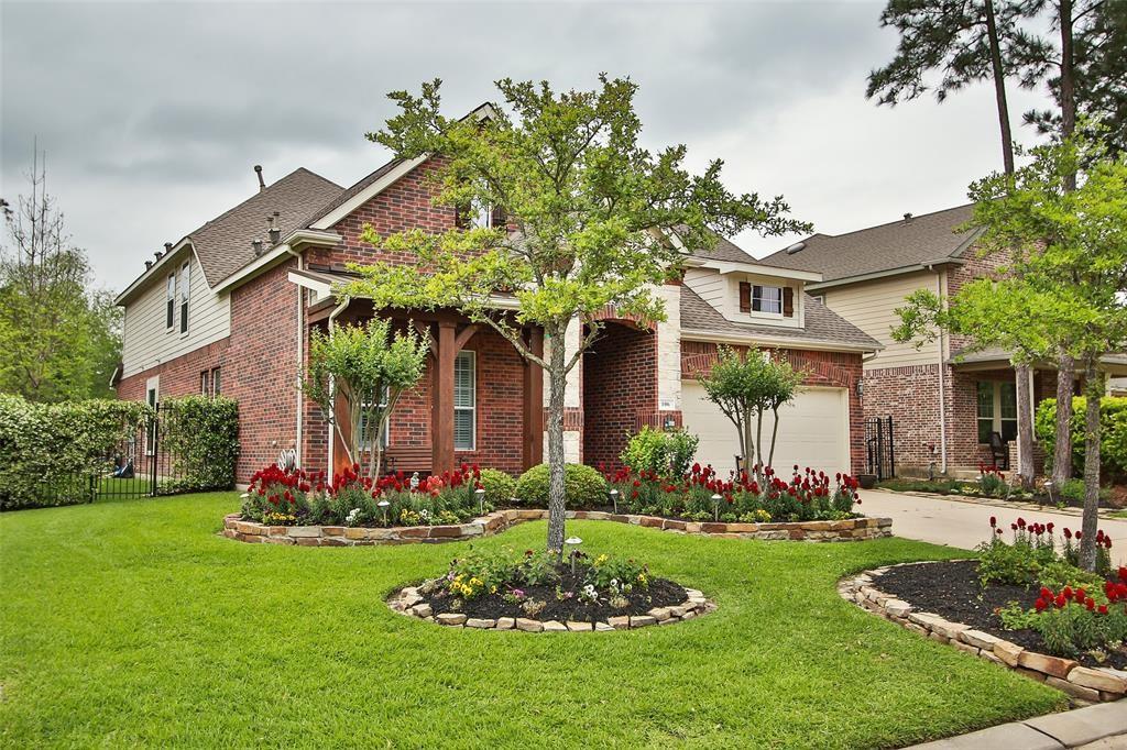 106 W Arbor Camp Circle