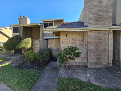 Photo of 6106 W Airport Boulevard #18, Houston, TX 77035 (MLS # 16909927)