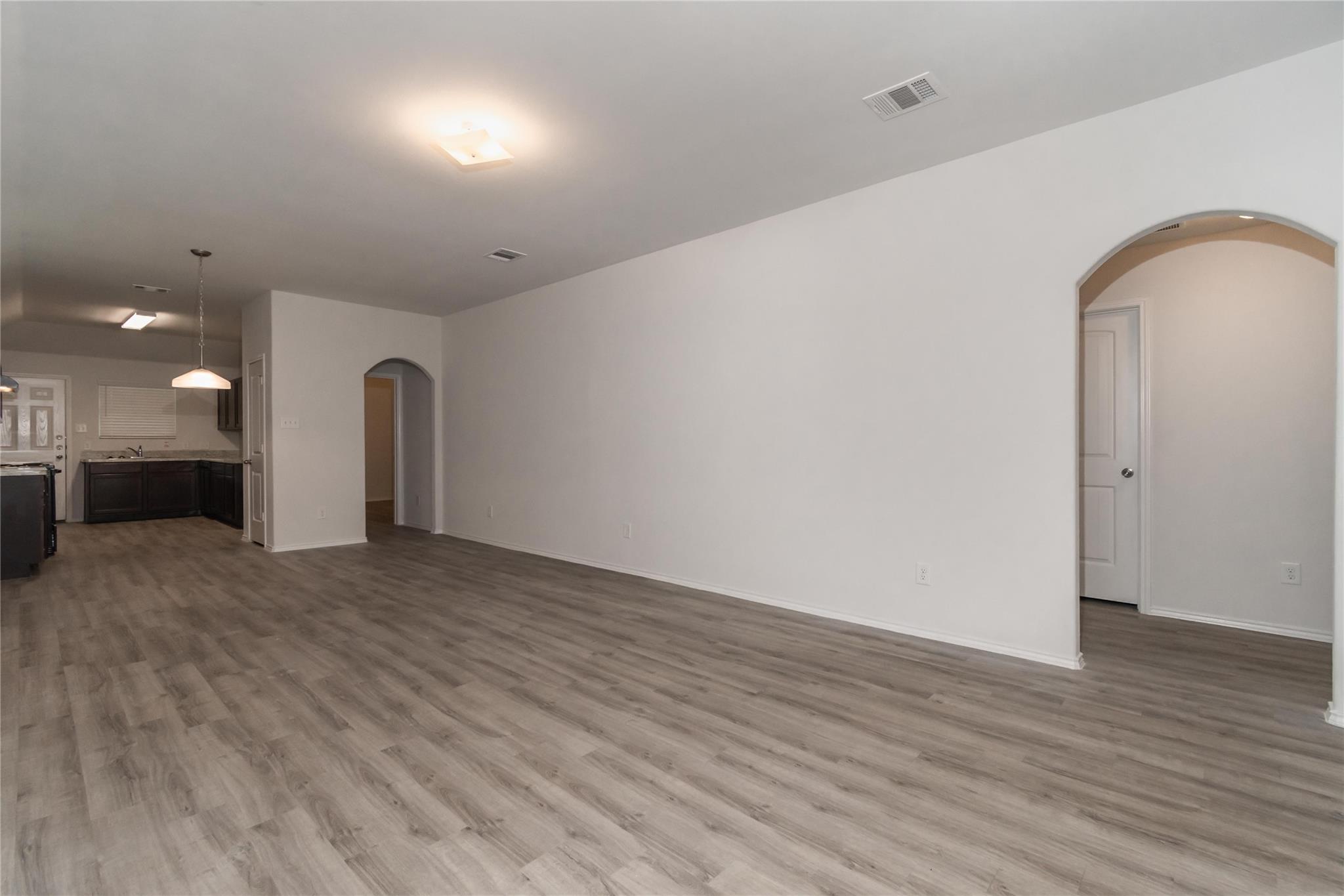 17466 Linthorne Street