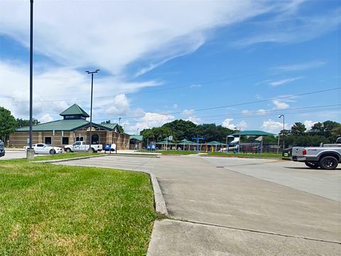 Photo of 1003 W Hart Avenue, Pasadena, TX 77506 (MLS # 87430197)