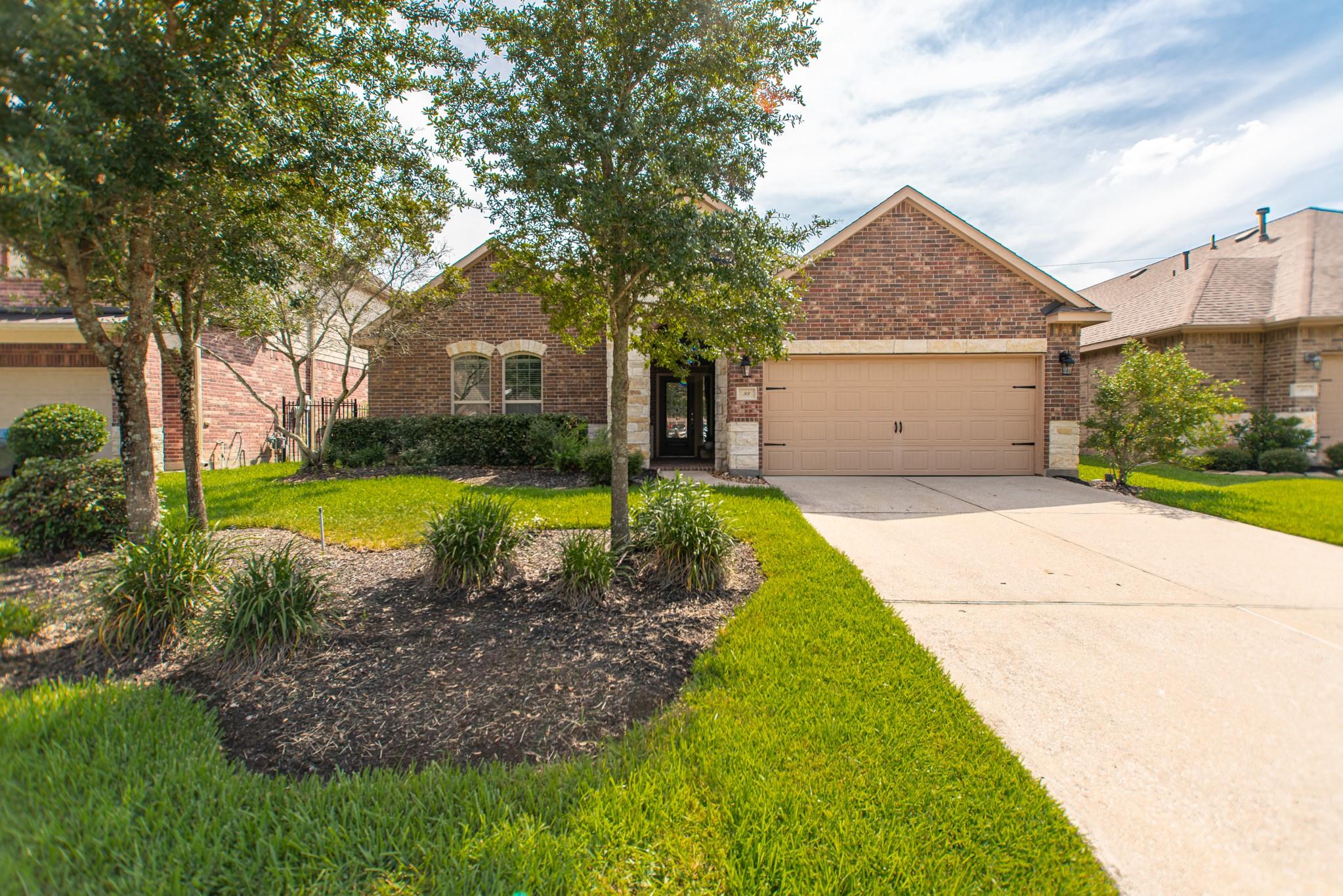 99 W Wading Pond Circle