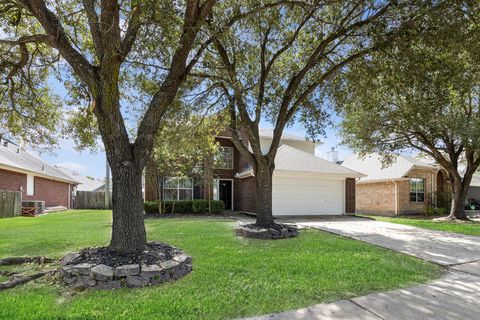 Photo of 15334 Sienna Oak Drive, Cypress, TX 77433 (MLS # 36915600)