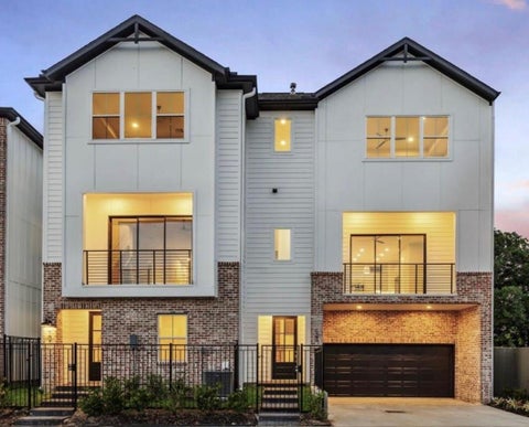 Photo of 131 Eastwood Street Street, Houston, TX 77011 (MLS # 65618740)