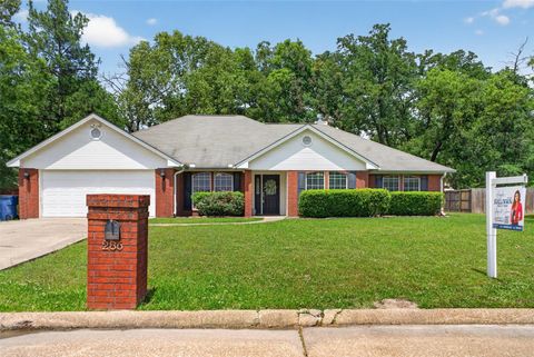 Photo of 286 Hunters Glen Drive, Hudson, TX 75904 (MLS # 23207855)