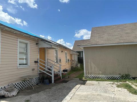 Photo of 4201 Chapman Street #C, Houston, TX 77009 (MLS # 57997960)