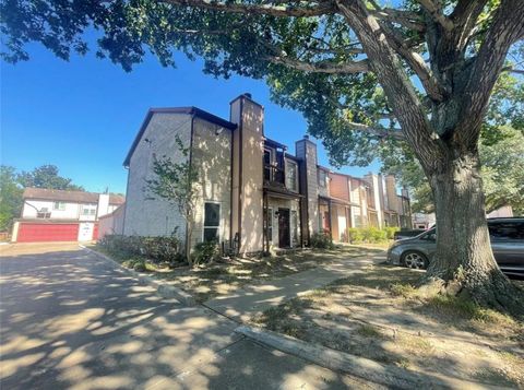 Photo of 12300 Brookglade Circle #93, Houston, TX 77099 (MLS # 93707376)