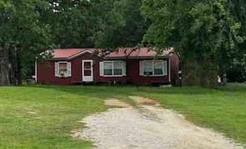 Photo of 234 Salt Grass Circle, Poolville, TX 76487 (MLS # 33036321)
