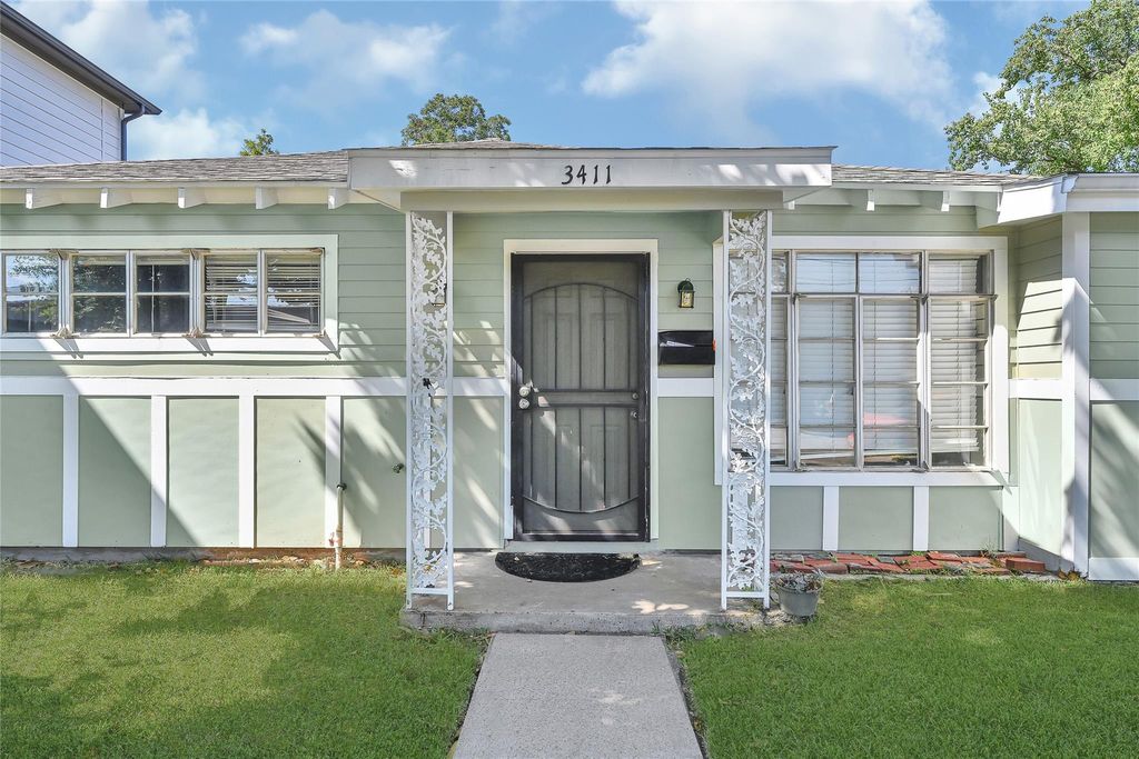 Photo of 3411 Terry Street, Houston, TX 77009 (MLS # 81428579)