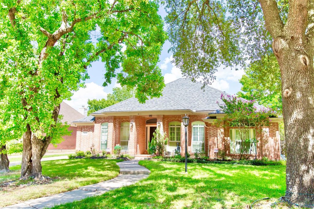 Photo of 8802 Willacy Court, Houston, TX 77064 (MLS # 16068029)