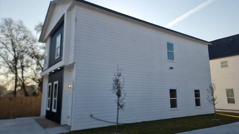 Tiny photo for 5130 Clover Street #A/B, Houston, TX 77033 (MLS # 27773402)