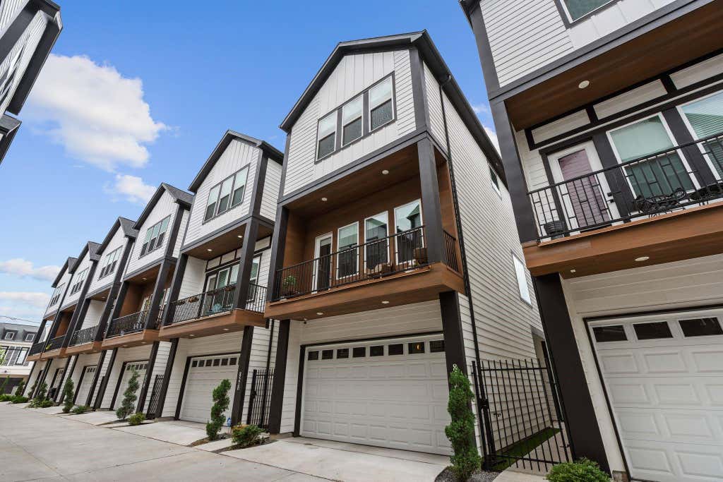 Photo of 857 Fisher Street #F, Houston, TX 77018 (MLS # 95227583)