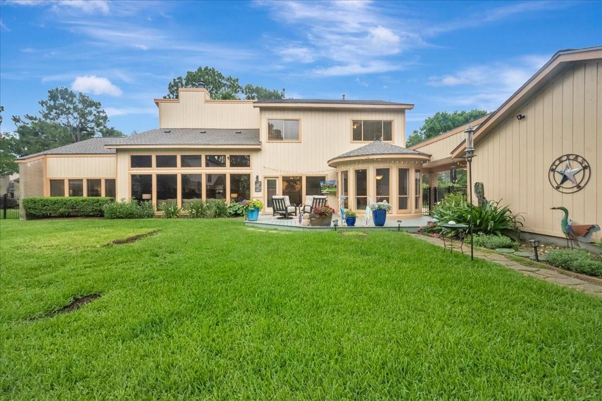 307 Crestwood Drive